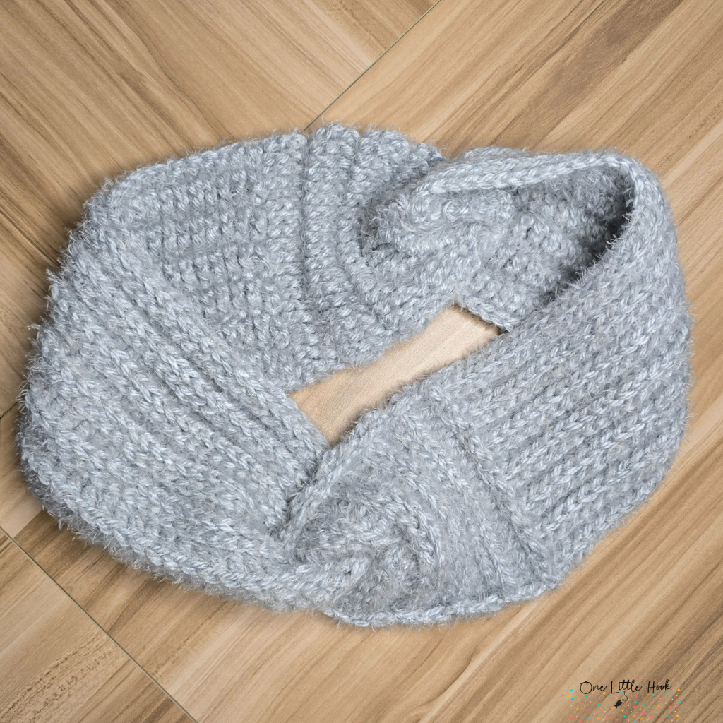 knit look crochet cowl made using 1 skein of hygge yarn full overview image